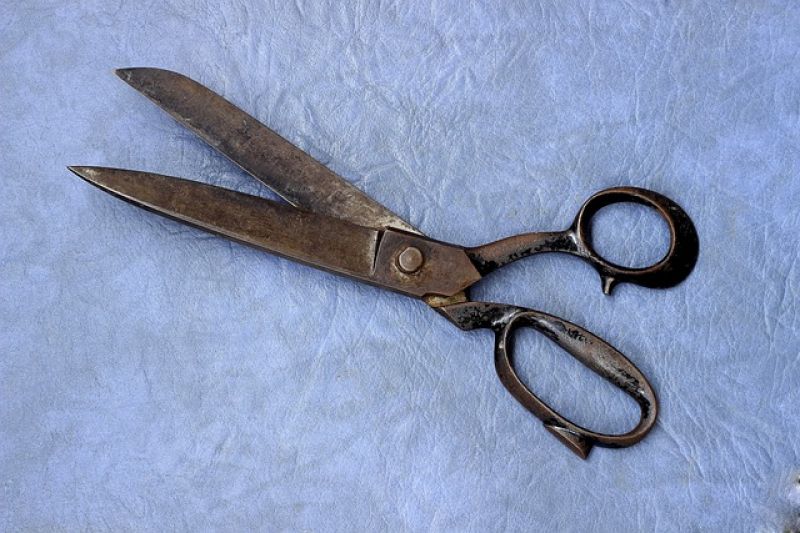 scissors-g7d2ca8627_640